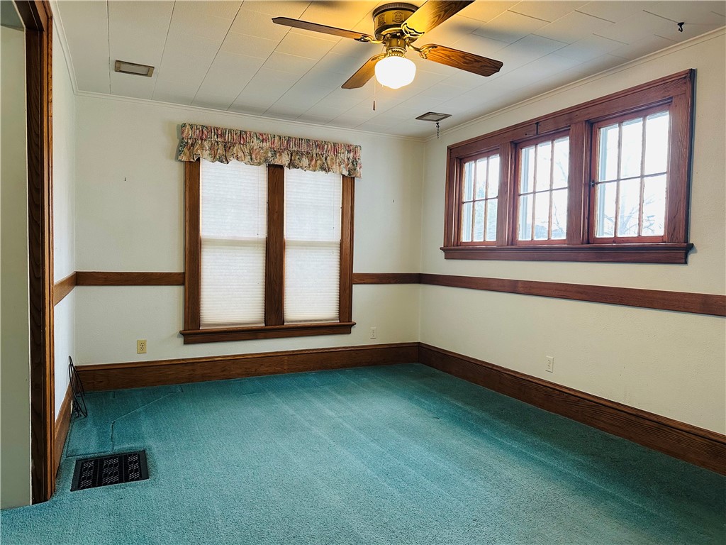 263 East Genesee Street Auburn, NY 13021 - Photo 12 of 50 The dining room.