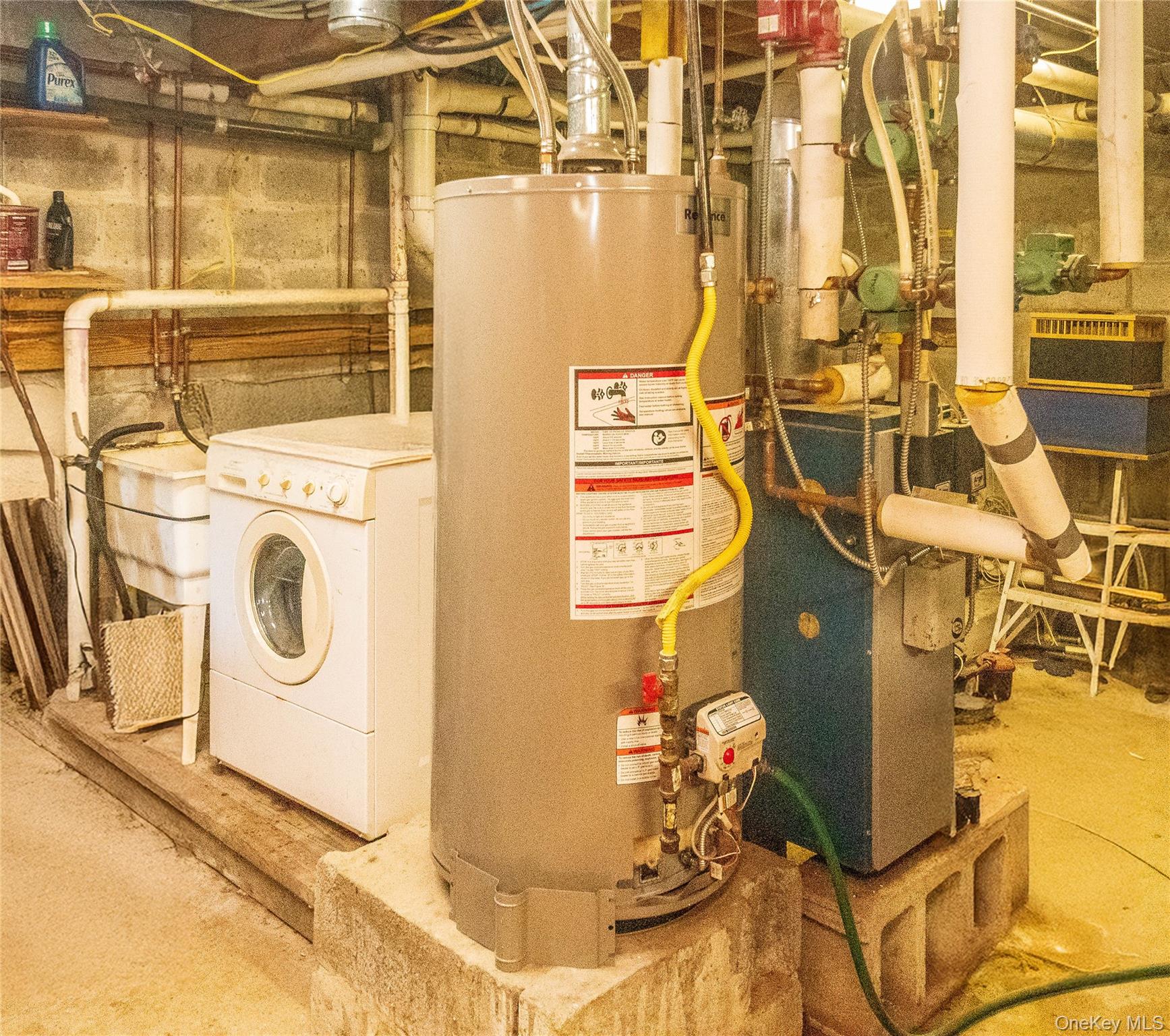 885 Grandview Road Hancock, NY 13783 - Photo 14 of 45 a utility room with multiple dryer and washer
