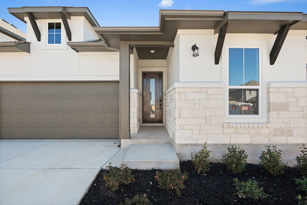 336 Marisol Bend Georgetown, TX 78626 - Photo 3 of 38