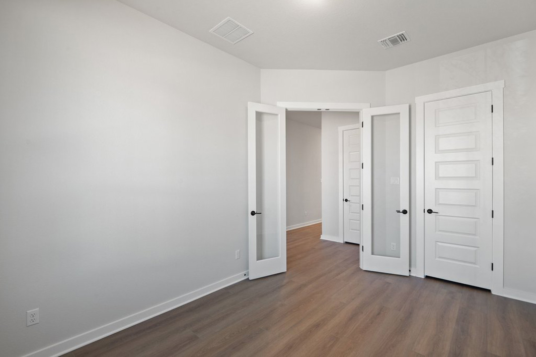 336 Marisol Bend Georgetown, TX 78626 - Photo 7 of 38