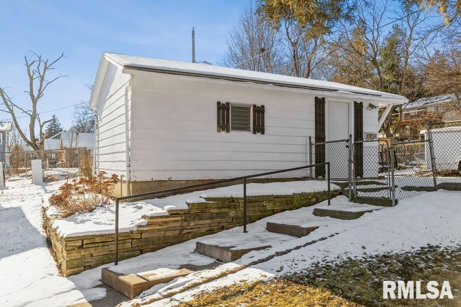 2110 Telegraph Road Davenport, IA 52804 - Photo 14 of 15 Gallery Image 14