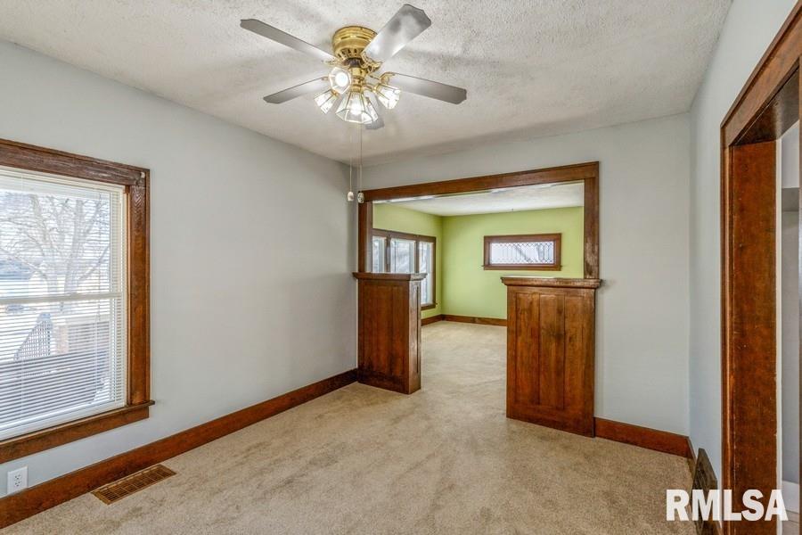 2110 Telegraph Road Davenport, IA 52804 - Photo 5 of 15 Gallery Image 5