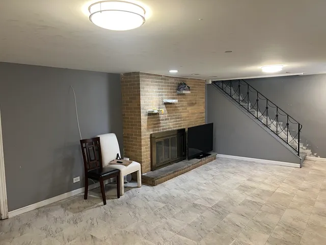 $680,000 | 6756 North Keating Avenue, Lincolnwood, IL 60712