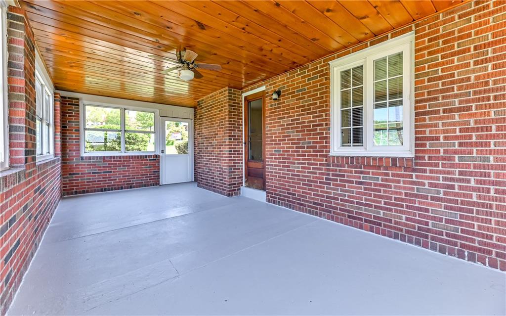 617 Soose Road Pittsburgh, PA 15209 - Photo 15 of 25 Gallery Image 15