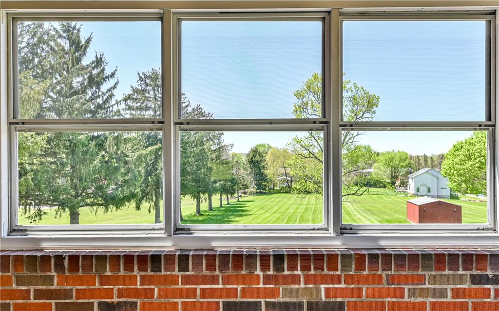 617 Soose Road Pittsburgh, PA 15209 - Photo 17 of 25 Gallery Image 17
