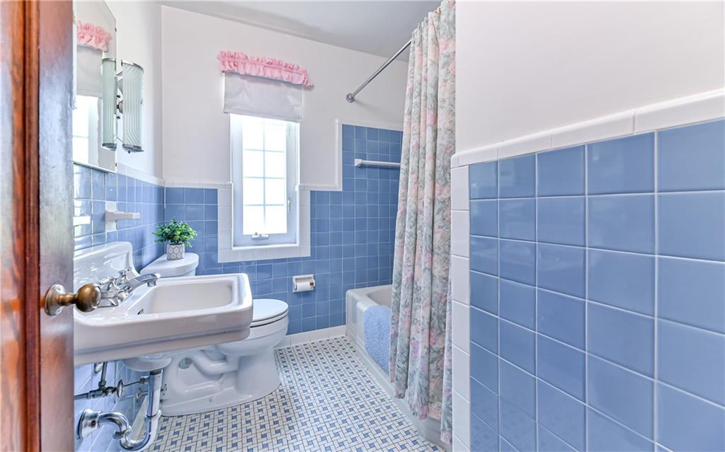 617 Soose Road Pittsburgh, PA 15209 - Photo 10 of 25 Gallery Image 10