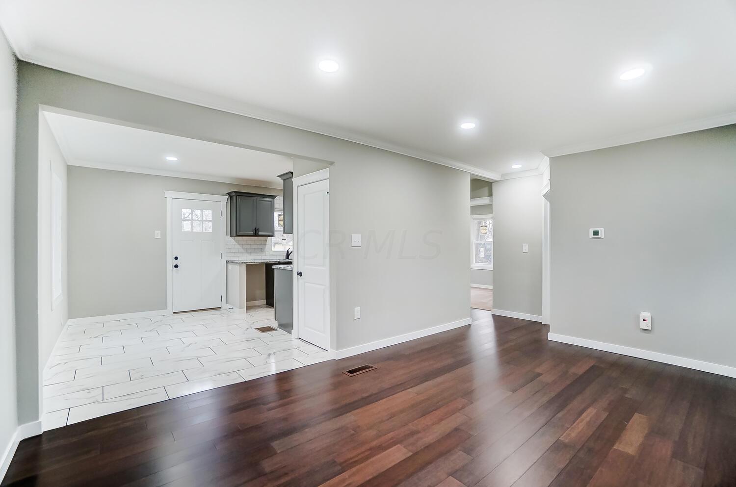 2028 Ferris Road Columbus, OH 43224 - Photo 4 of 31 50031769-004_web