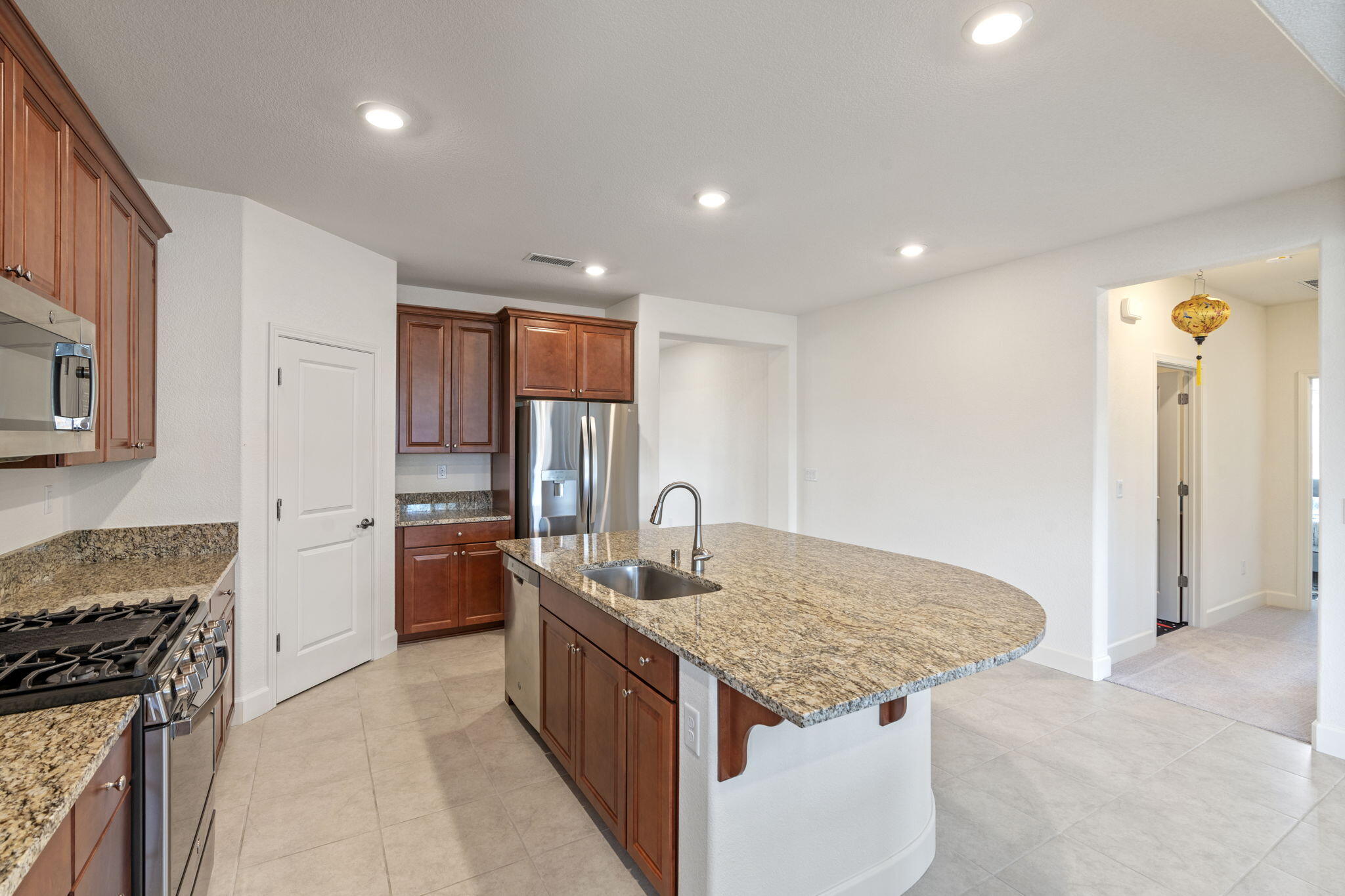 7480 Souverain Lane Reno, NV 89506 - Photo 9 of 32 17-web-or-mls-DSC04863