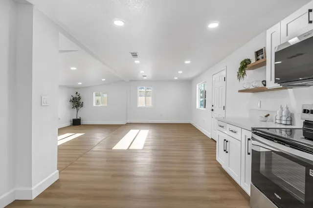 $339,900 | 3640 South Calvin Avenue, Fresno, CA 93725