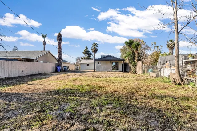 $339,900 | 3640 South Calvin Avenue, Fresno, CA 93725