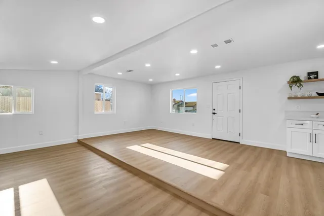 $339,900 | 3640 South Calvin Avenue, Fresno, CA 93725