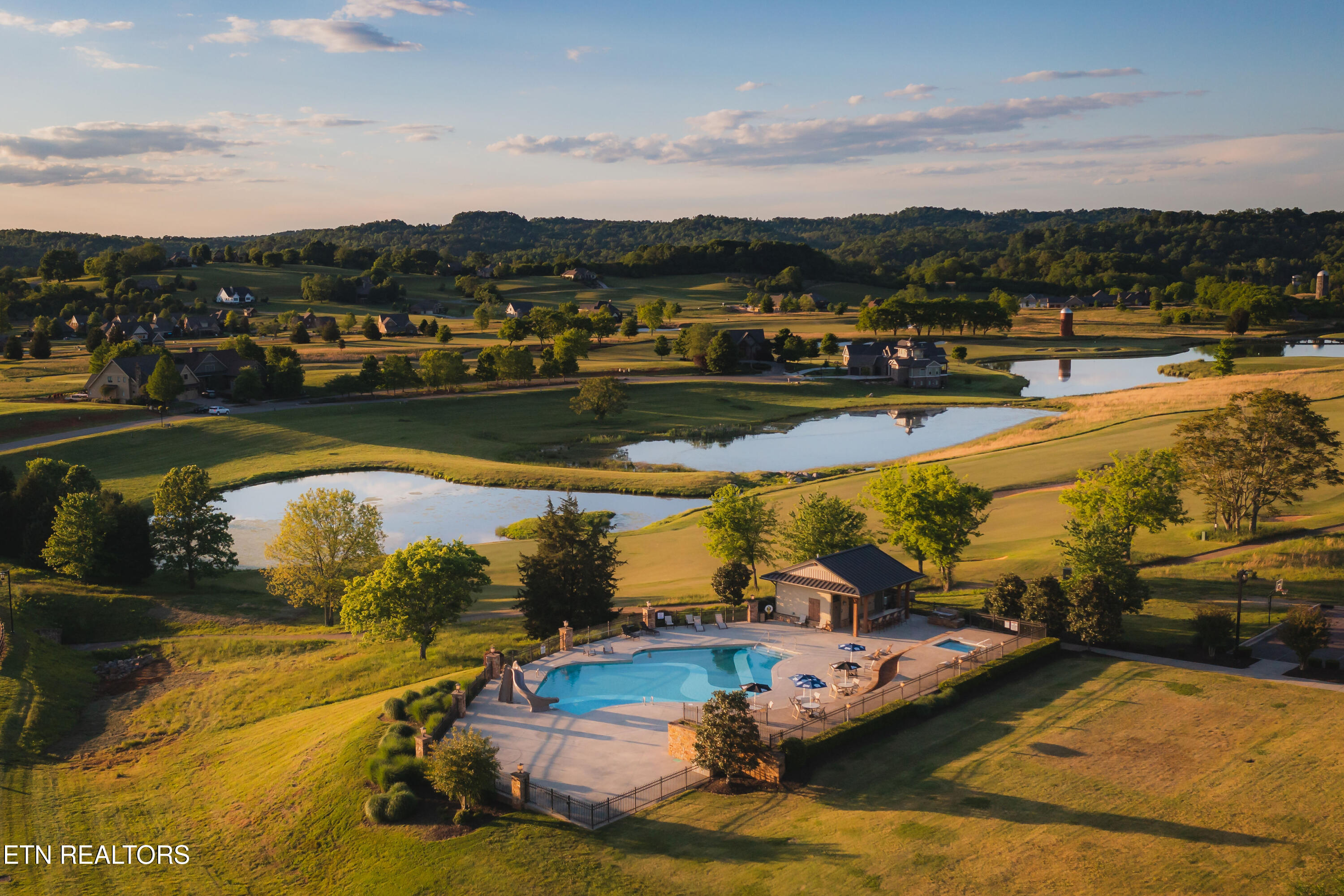104 Azalea Lane Loudon, TN 37774 - Photo 23 of 34 Saltwater pool