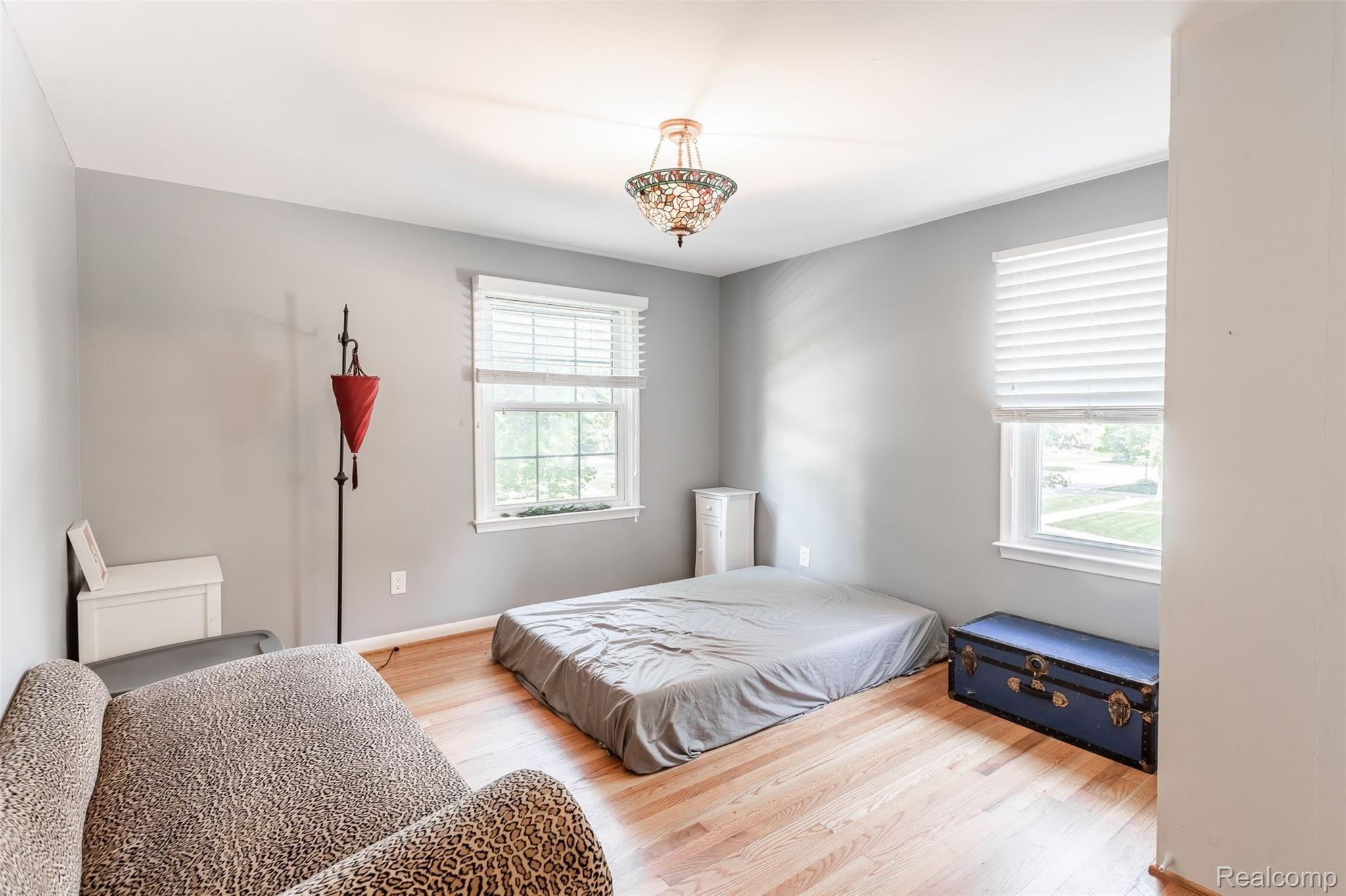 1866 Littlestone Road Grosse Pointe, MI 48236 - Photo 23 of 33 FdoK5X8A.jpeg