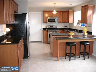 11 Parc Ridge Drive Mount Holly, NJ 08060 - Photo 4 of 12