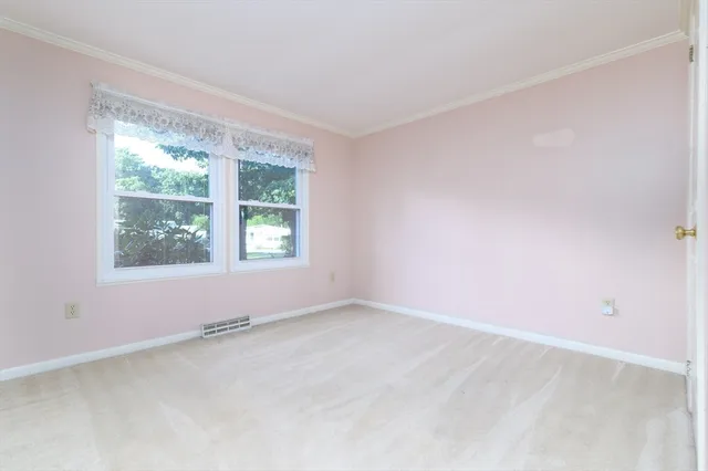 $299,999 | 20 Birch Street, Rockland, MA 02370