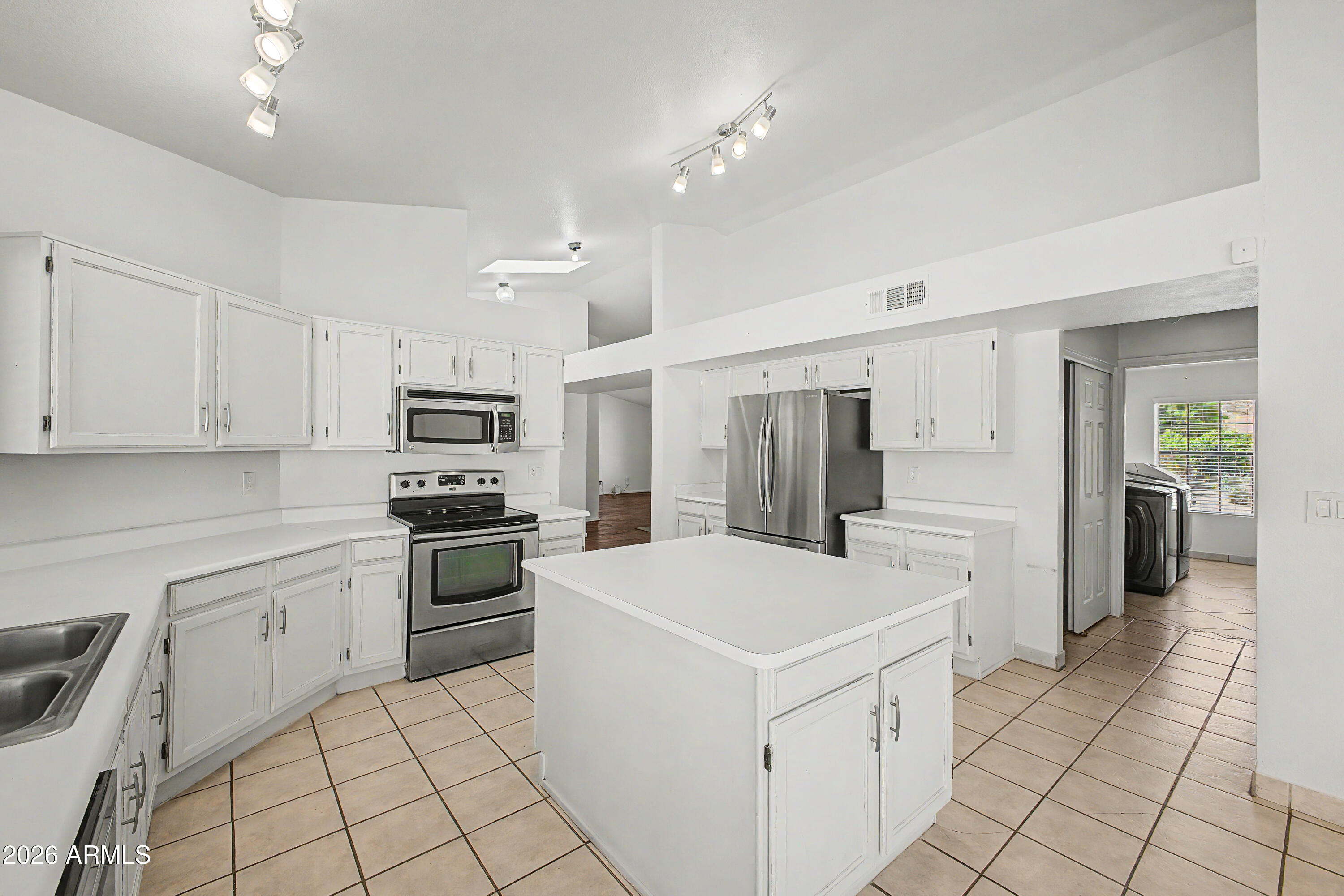 3322 East Dry Creek Road Phoenix, AZ 85044 - Photo 30 of 66 Kitchen Island