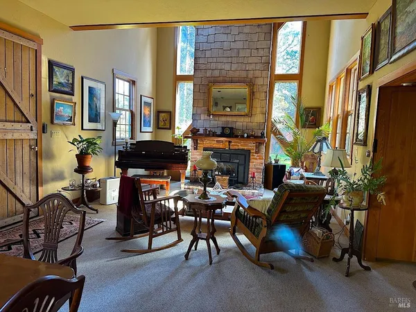 $1,095,000 | 10360 Gary Lane, Mendocino, CA 95460