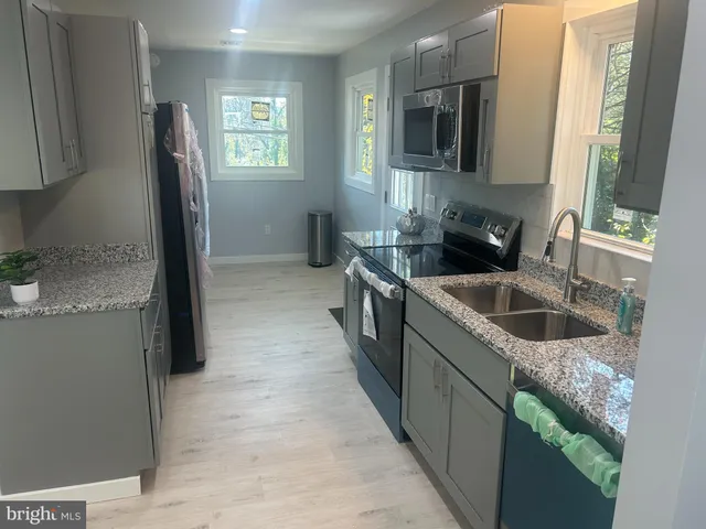 $319,900 | 4052 Locust Lane, Harrisburg, PA 17109