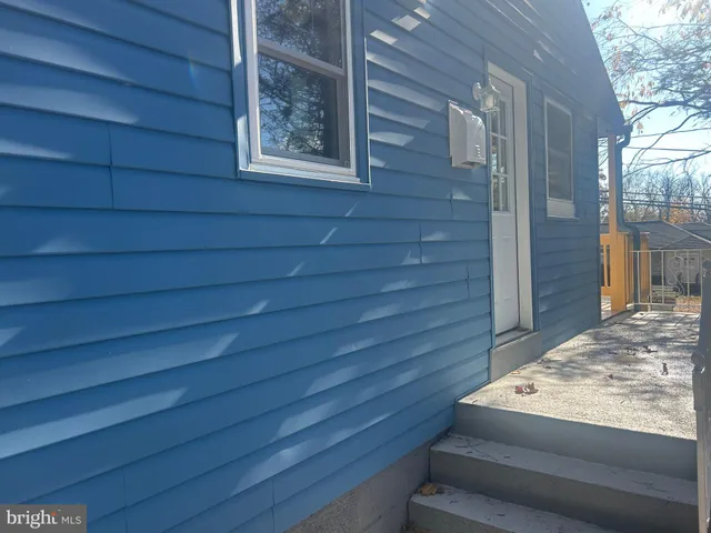 $319,900 | 4052 Locust Lane, Harrisburg, PA 17109