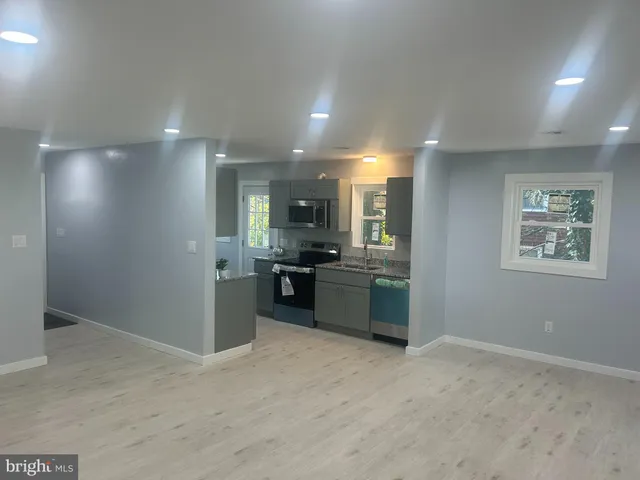 $319,900 | 4052 Locust Lane, Harrisburg, PA 17109