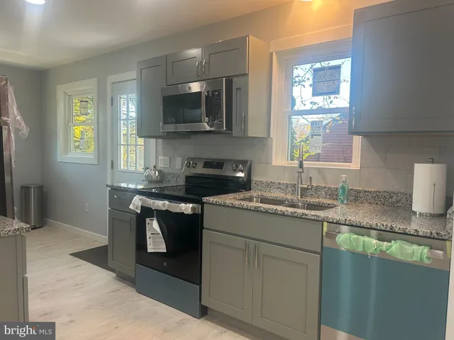 $319,900 | 4052 Locust Lane, Harrisburg, PA 17109