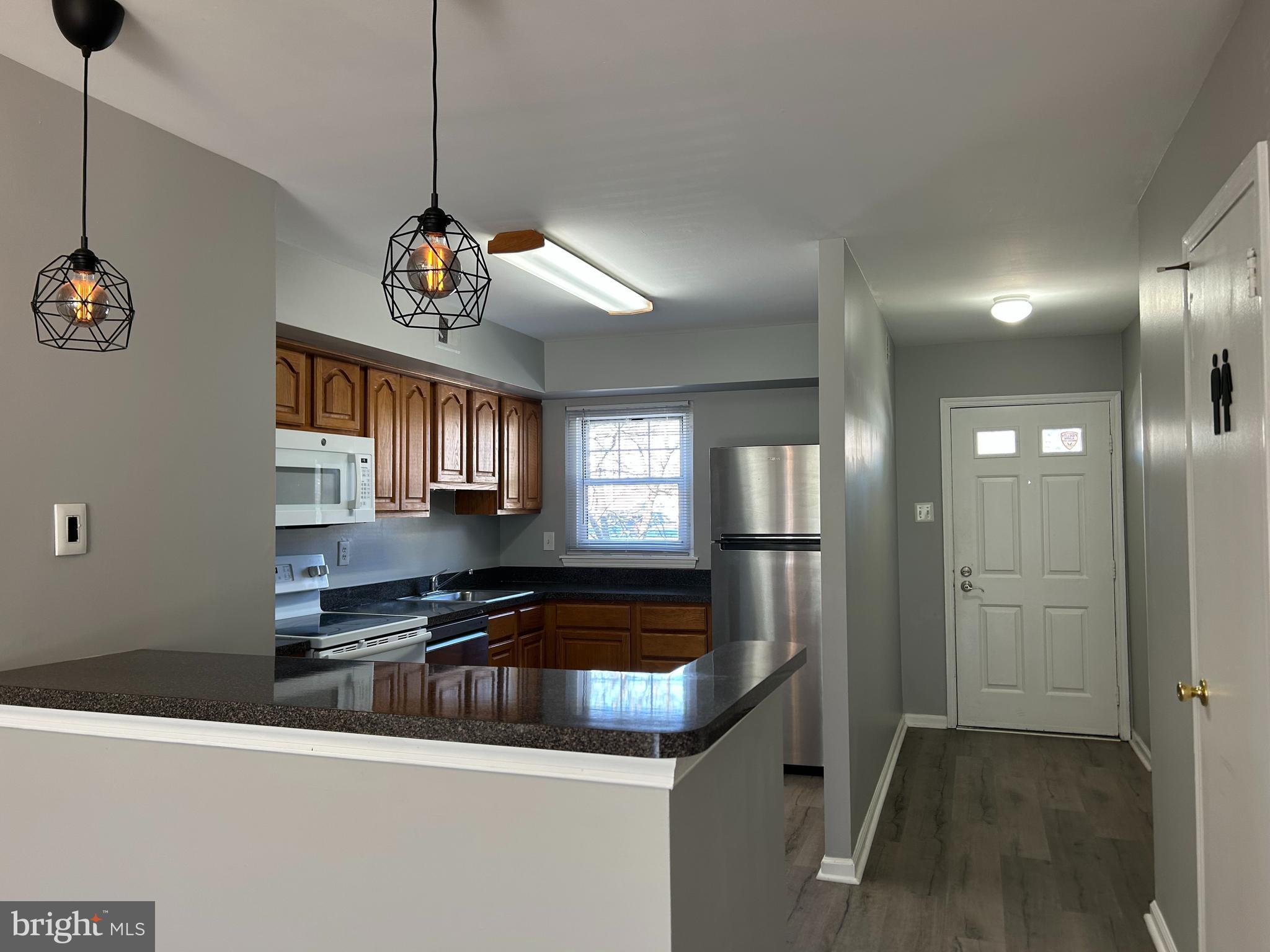 29 Ramsgate Court, Unit 214 U29 Blue Bell, PA 19422 - Photo 6 of 20