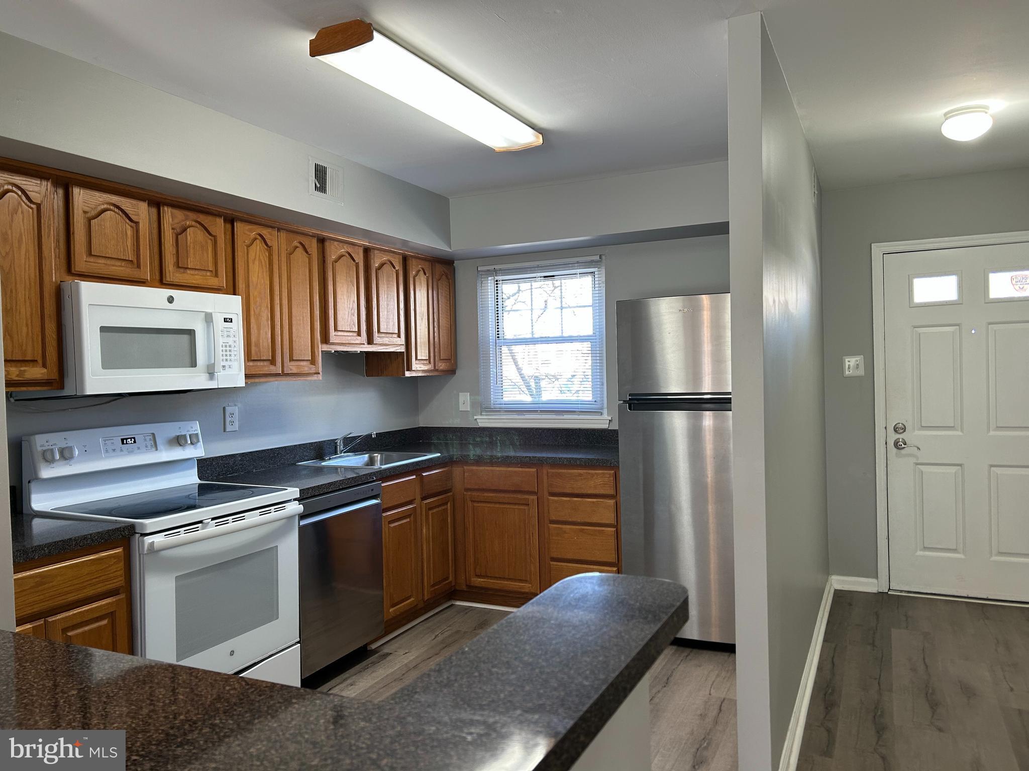 29 Ramsgate Court, Unit 214 U29 Blue Bell, PA 19422 - Photo 7 of 20