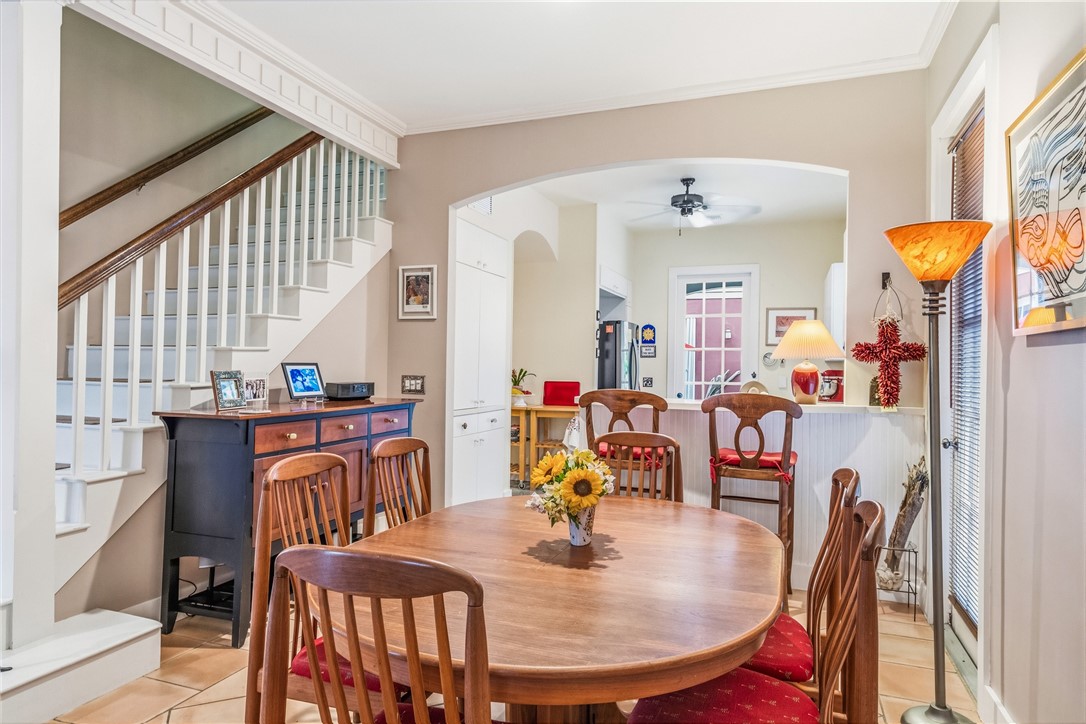 3628 Rio Vista Boulevard Vero Beach, FL 32963 - Photo 6 of 29 a view of a dining room with furniture