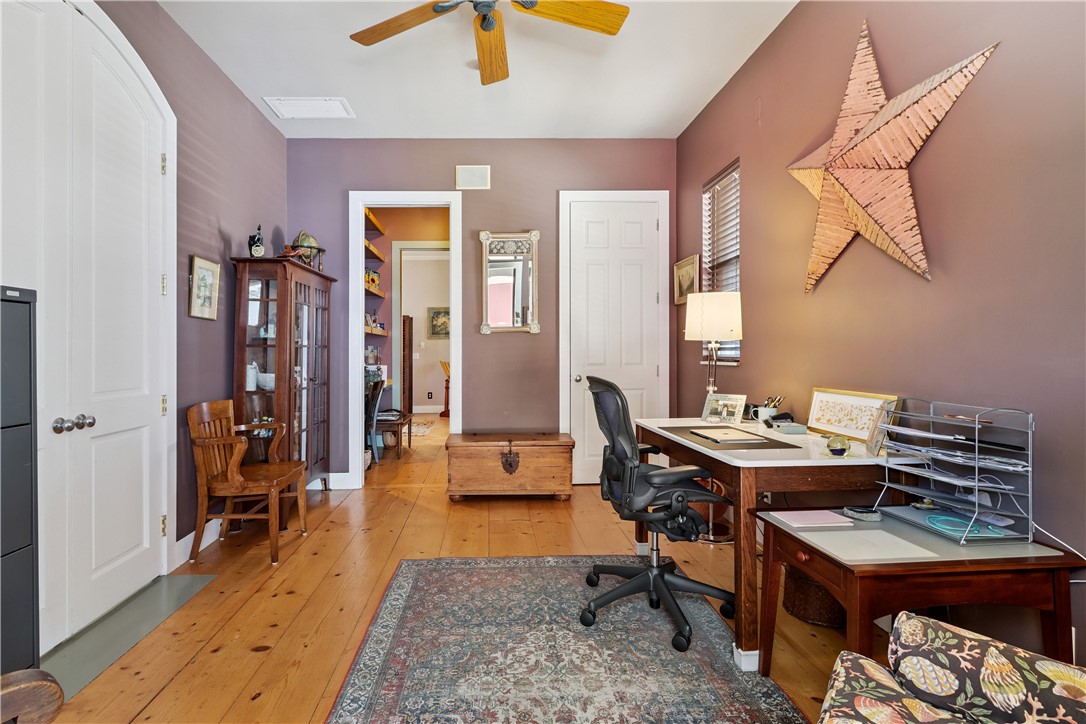 3628 Rio Vista Boulevard Vero Beach, FL 32963 - Photo 10 of 29 a view of a workspace with furniture and a livingroom