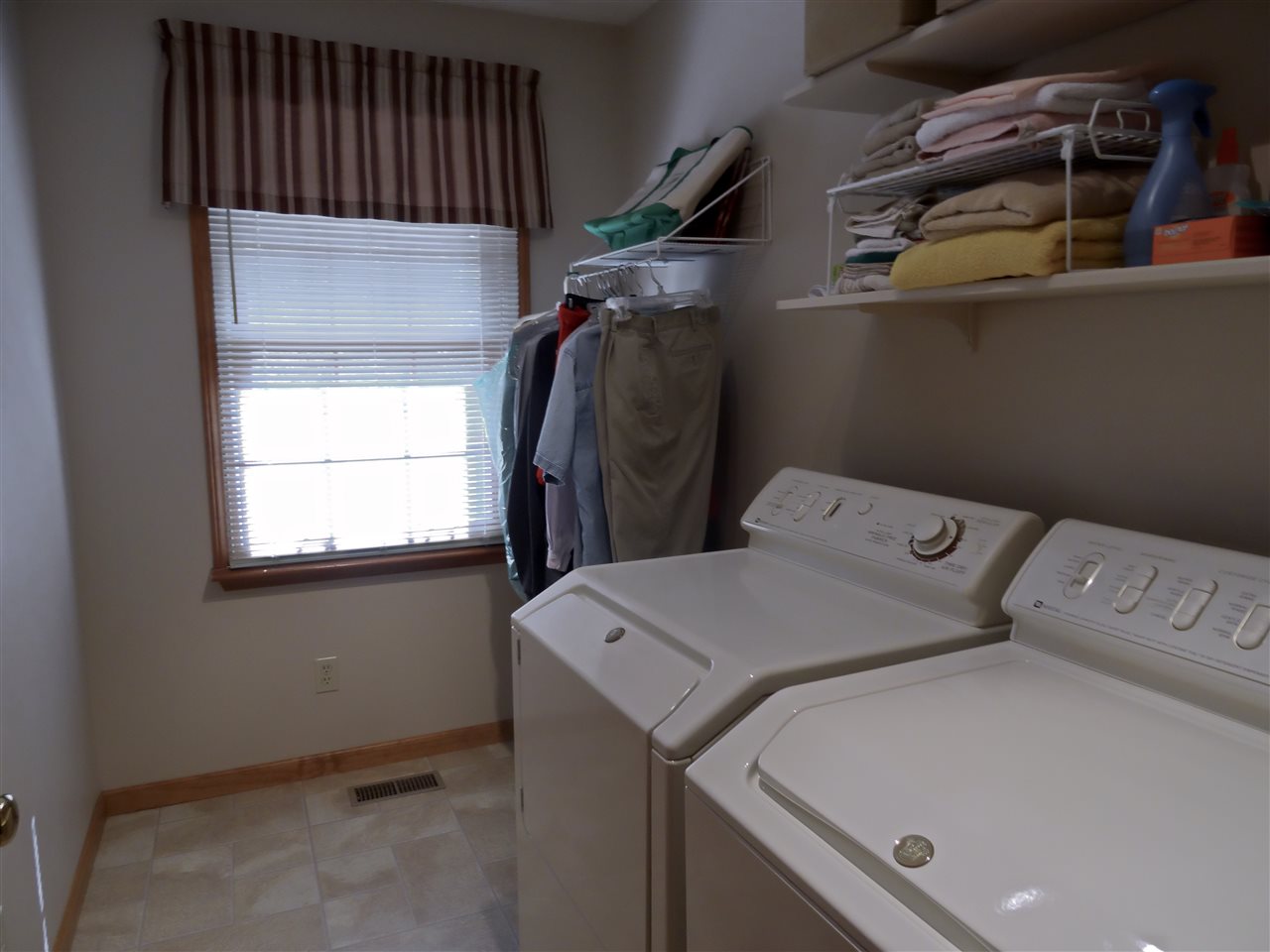 5277 Yankeetown Road Boonville, IN 47601 - Photo 16 of 29 Gallery Image 16
