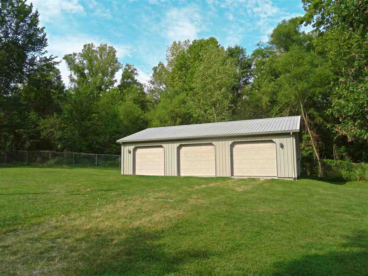 5277 Yankeetown Road Boonville, IN 47601 - Photo 3 of 29 Gallery Image 3