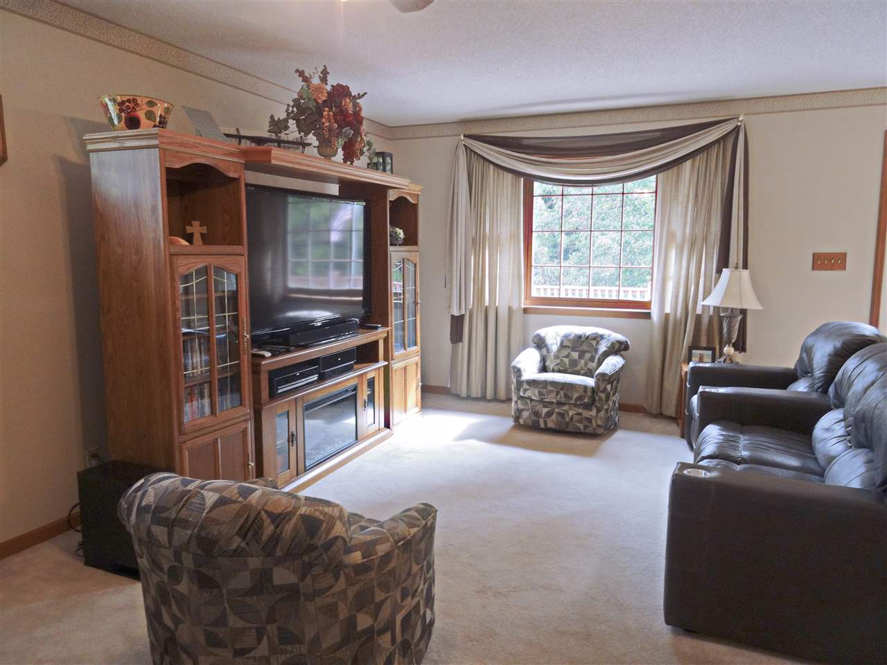 5277 Yankeetown Road Boonville, IN 47601 - Photo 7 of 29 Gallery Image 7