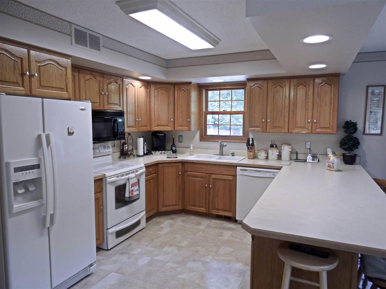 5277 Yankeetown Road Boonville, IN 47601 - Photo 9 of 29 Gallery Image 9