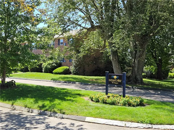 $1,750 | 70 Carroll Avenue, Unit 1004, Newport, RI 02840