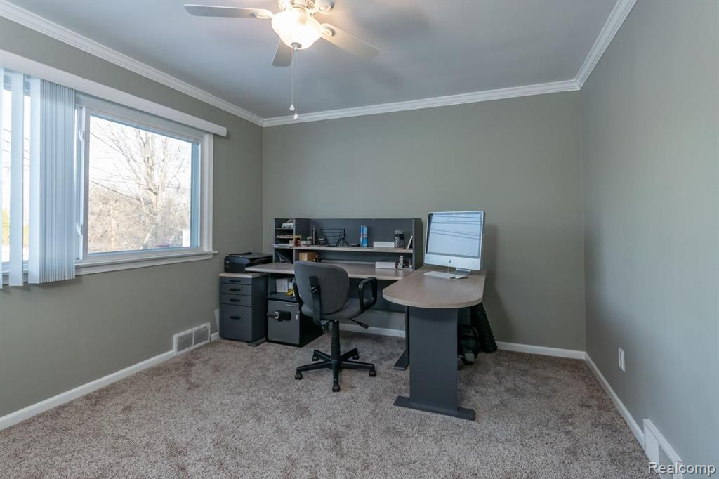 35905 Kelly Road Clinton Township, MI 48035 - Photo 17 of 28