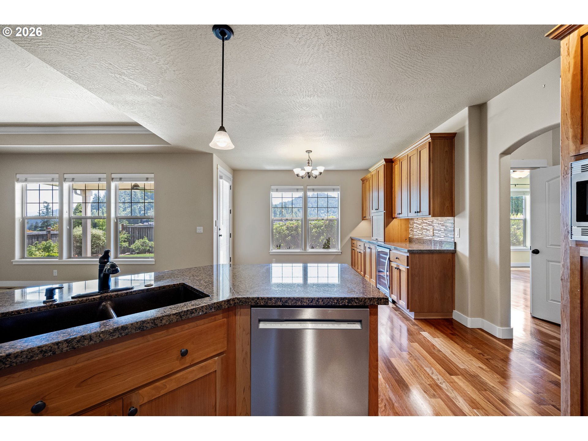 6095 Graystone Loop Springfield, OR 97478 - Photo 7 of 48 Kitchen/Dining Room