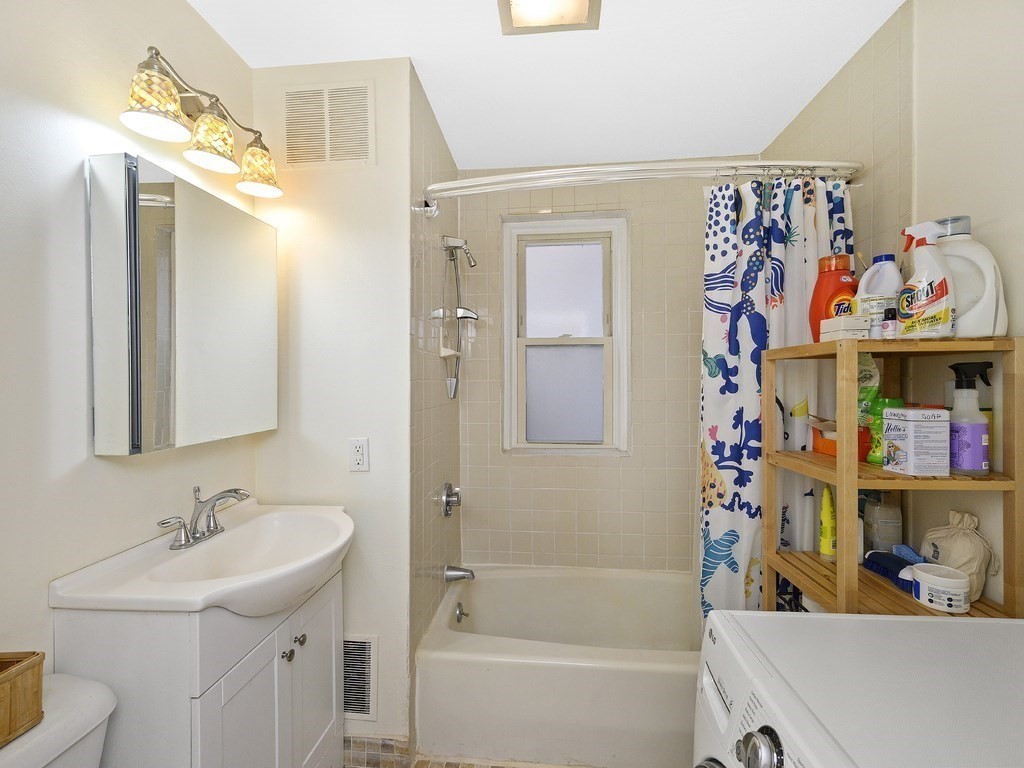 6 Parkway Road, Unit 2 Brookline, MA 02445 - Photo 15 of 18 Gallery Image 15