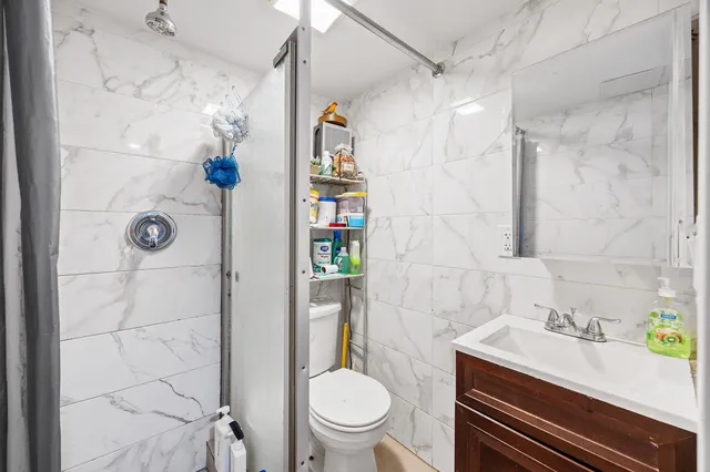 $1,098,000 | 414 Chestnut Street | City Line