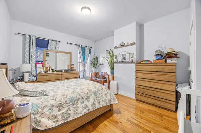 $1,098,000 | 414 Chestnut Street | City Line