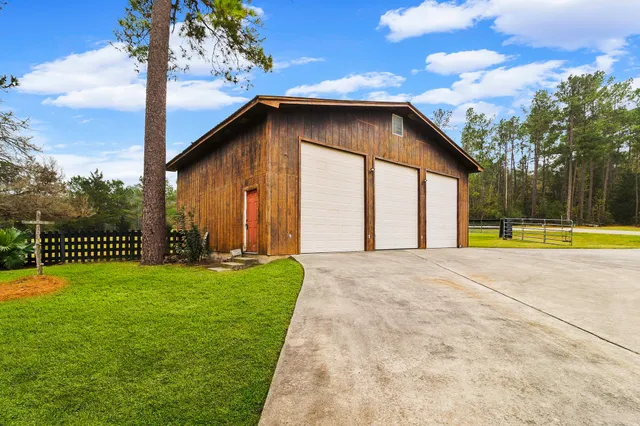 $498,750 | 348 Rolling Wood, Livingston, TX 77351