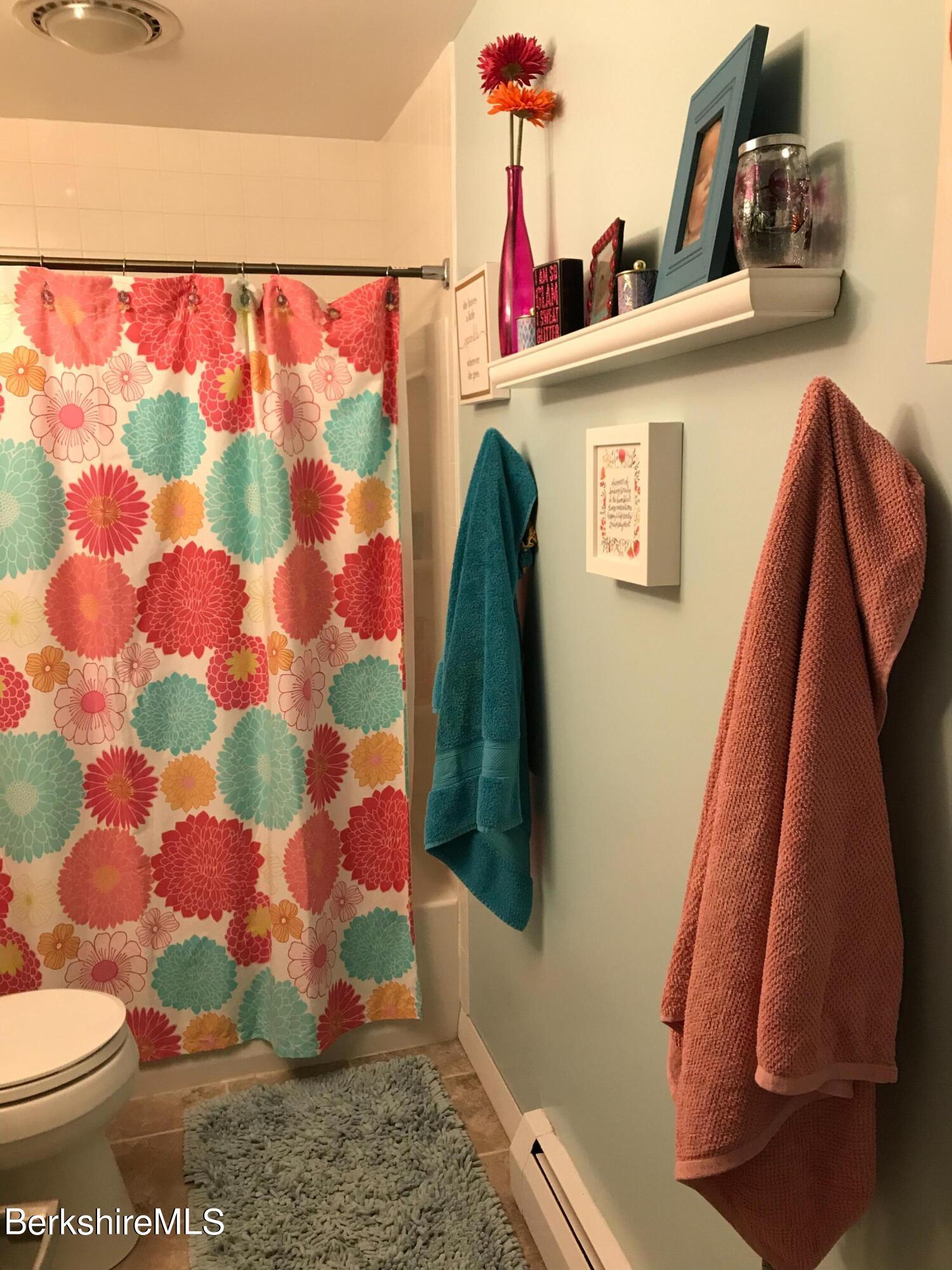 189 Stratton Road, Unit H6 Williamstown, MA 01267 - Photo 12 of 14 Bathroom