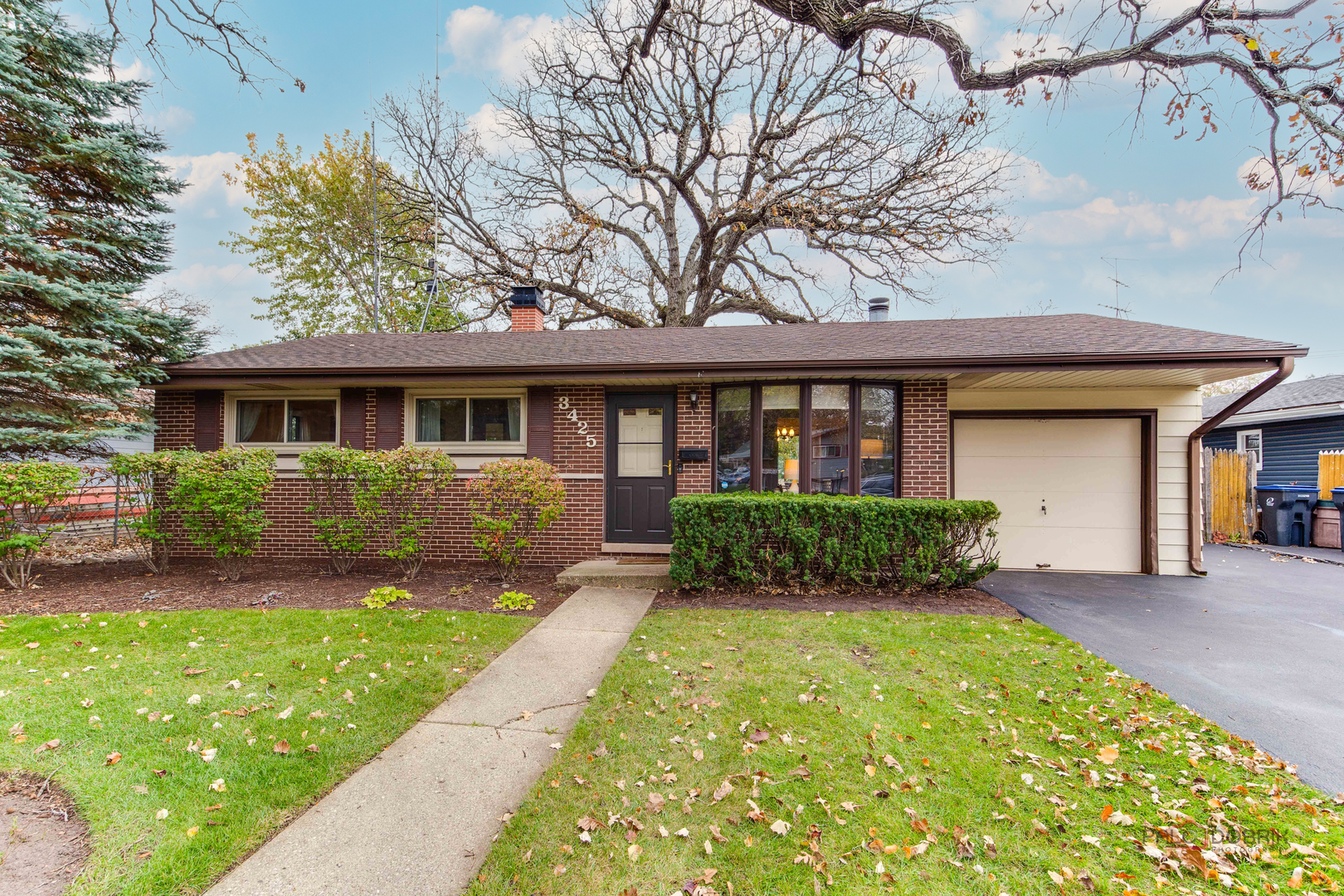3425 Stonegate Road Waukegan, IL 60087 - Photo 2 of 25 Gallery Image 2