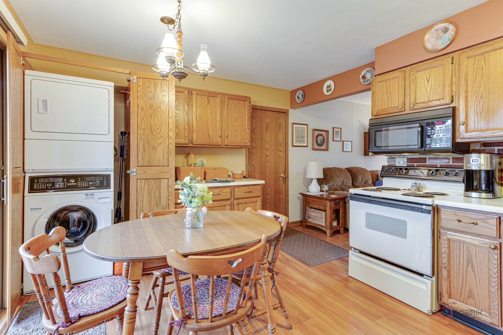 3425 Stonegate Road Waukegan, IL 60087 - Photo 9 of 25 Gallery Image 9