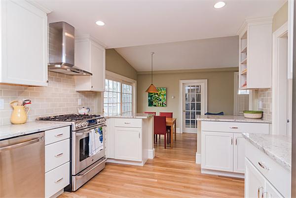 36 Howland Road Newton, MA 02465 - Photo 6 of 18
