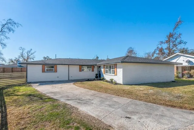 $249,000 | 1517 Sarah Drive, Lake Charles, LA 70605