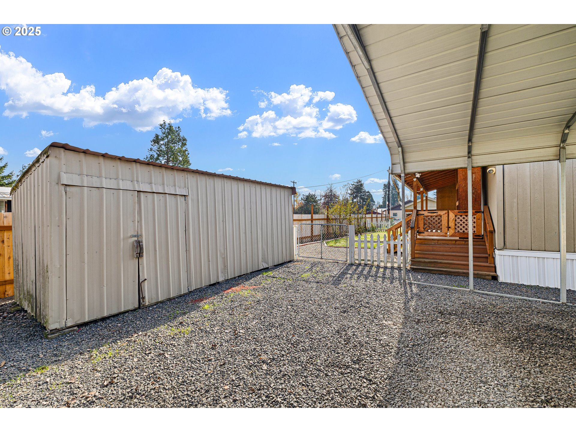 82849 Minnick Road Dexter, OR 97431 - Photo 35 of 41 a view of a backyard