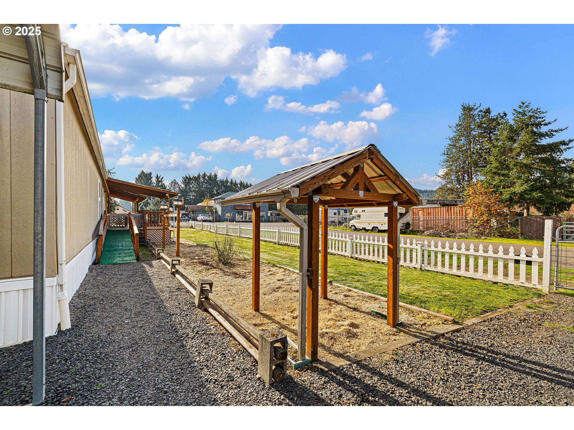 82849 Minnick Road Dexter, OR 97431 - Photo 5 of 41 a view of outdoor space and deck