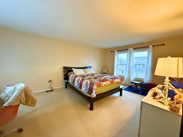 $2,200 | 247 Nantucket Harbor, Unit 247, Schaumburg, IL 60193