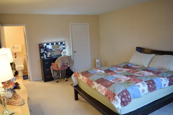 $2,150 | 247 Nantucket Harbor, Unit 247, Schaumburg, IL 60193