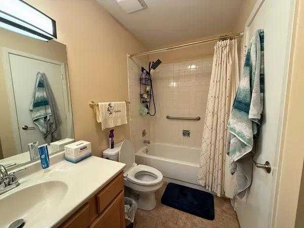 $2,200 | 247 Nantucket Harbor, Unit 247, Schaumburg, IL 60193